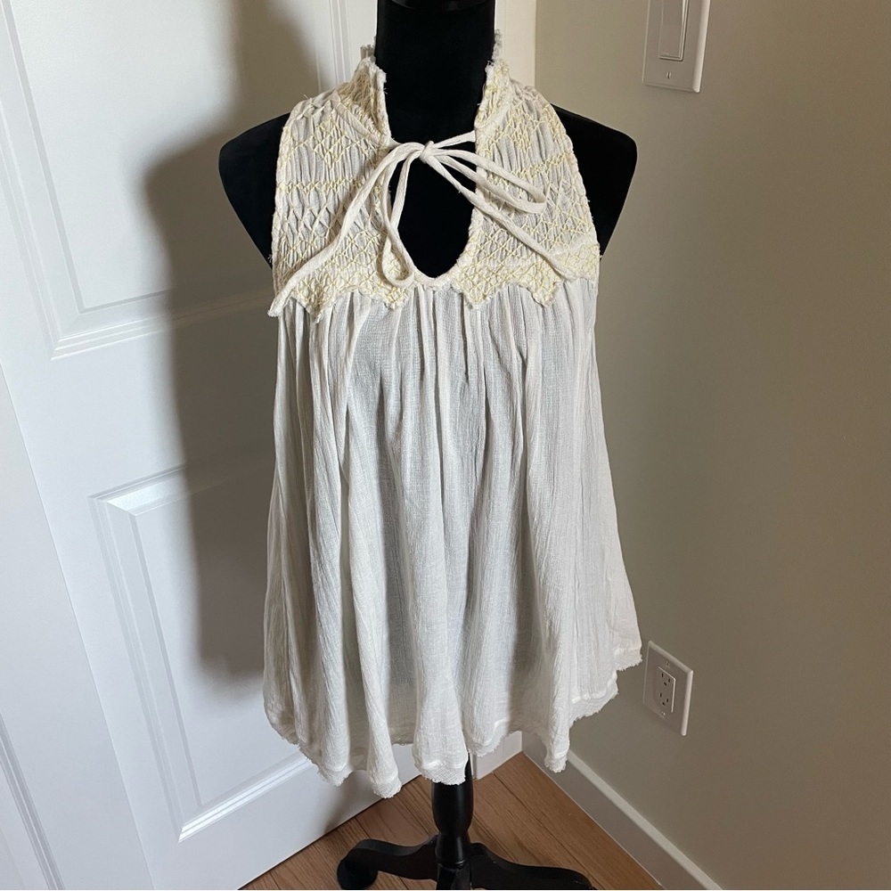Free People Sleeveless White/Ivory Textured Tie Front 100%Cotton Top EUC Sz XS
